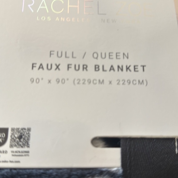 ☠️RACHEL ZOE Oversized skeletons faux fur Blanket ☠️ - Picture 6 of 7